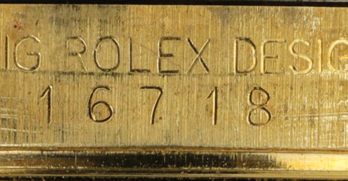 16718
